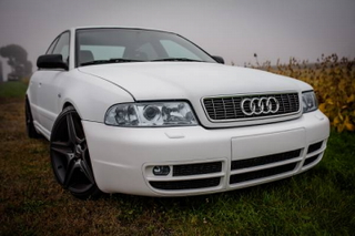 Illustration for article titled Could This 4.2-Equipped 2002 Audi S4 Pull $9,999?